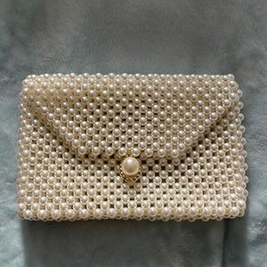 Women’s Pearl clutch